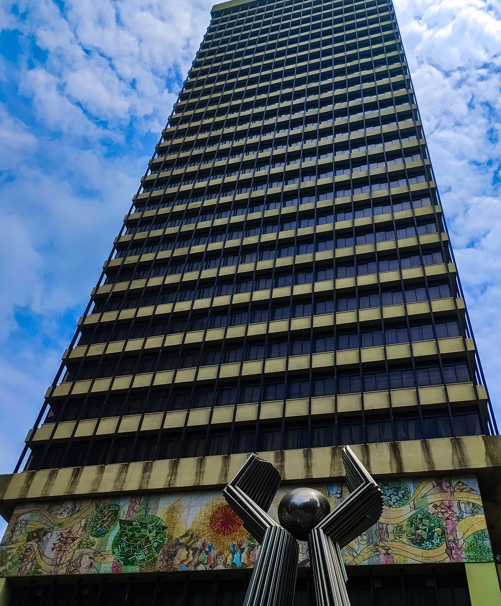 The main building of Bangladesh Bank in Dhaka. The central bank's Payment Systems Department published the cost-of-cash study.