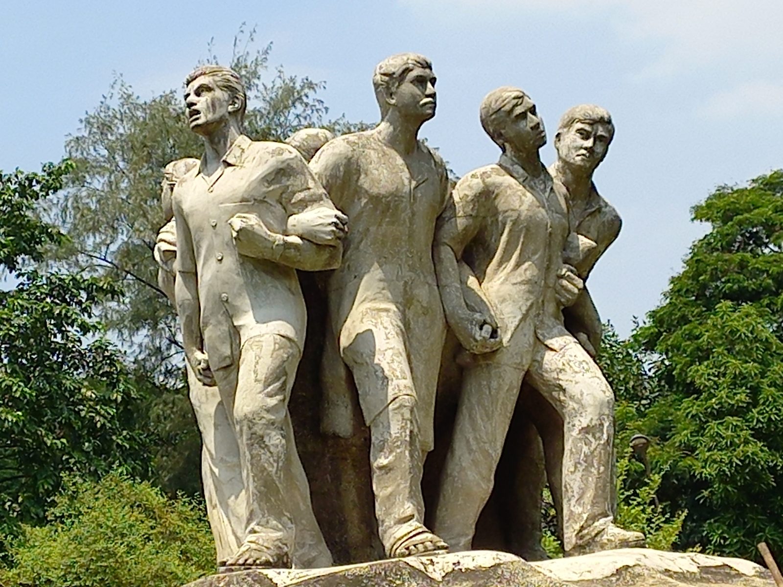 The Anti-Terrorism Raju Memorial Sculpture at Dhaka University, where candidates left out of the 45th BCS appointment gazette have been holding a sit-in. Photo: CAPTAIN RAJU/Wikimedia Commons, CC BY-SA 4.0.